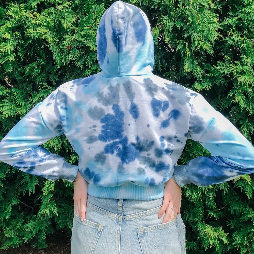 CHIdye Women’s hand dyed cropped hoodie